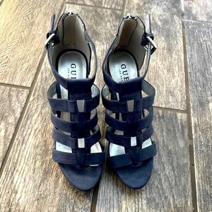 High heel Guess shoes size 6 woman’s new